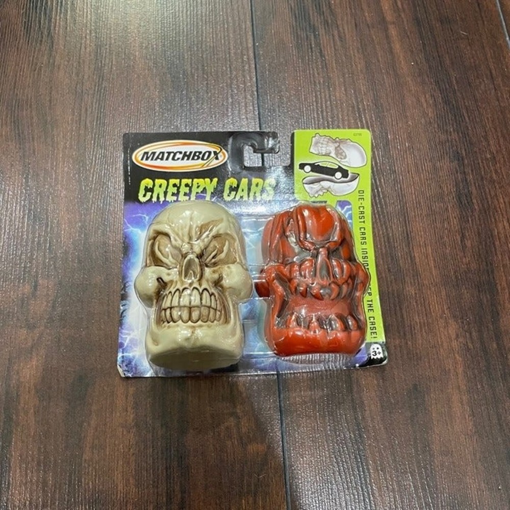 2005 Matchbox Creepy Cars Skull & Jack-O-Lantern